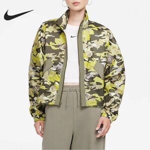 NIKE Women Short Floral Camo Windbreaker
